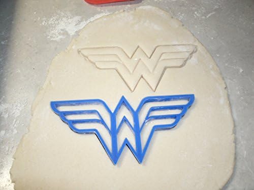 YNGLLC SUPERHEROES COMICS Cookie Cutters Set of 6