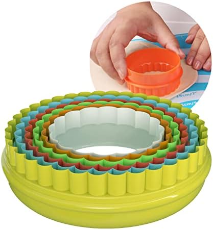 YAFIYGI 6-Piece Scalloped Round Cookie Cutters Plastic