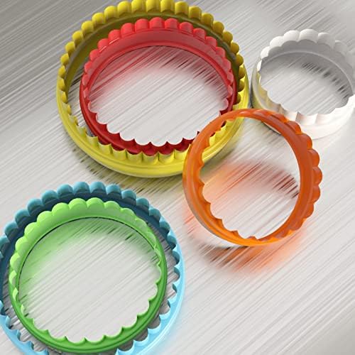 YAFIYGI 6-Piece Scalloped Round Cookie Cutters Plastic
