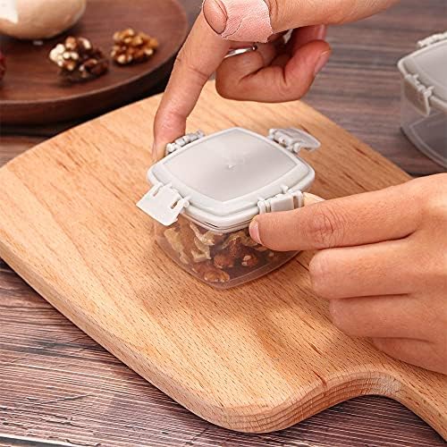 4pcs Plastic Squeeze Condiment Bottles for BBQ and Camping