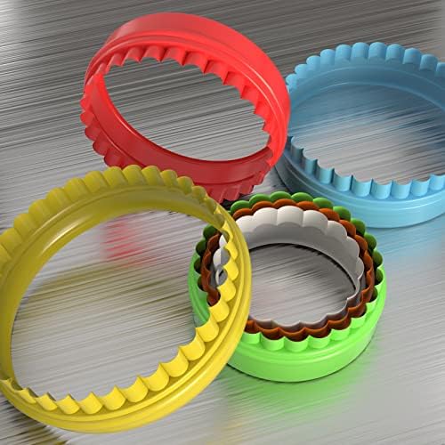 YAFIYGI 6-Piece Scalloped Round Cookie Cutters Plastic