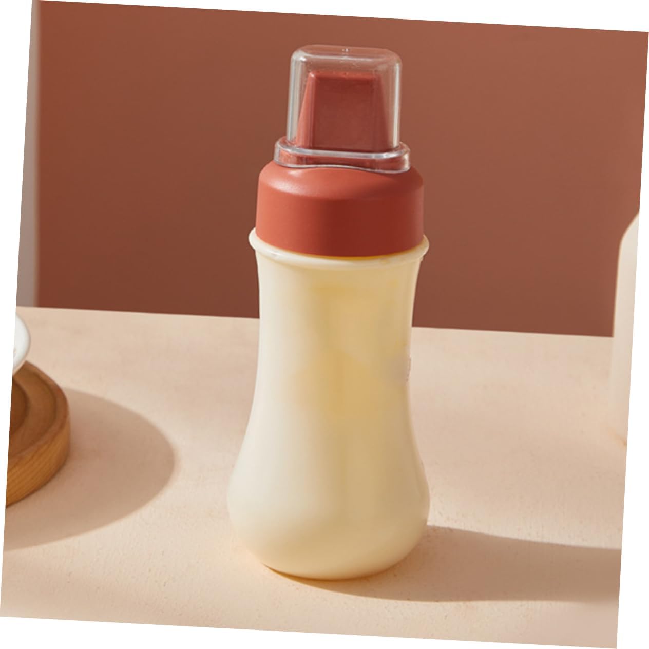 PRETYZOOM 5-Hole Squeeze Ketchup Bottle 350ml Red with Lid 1