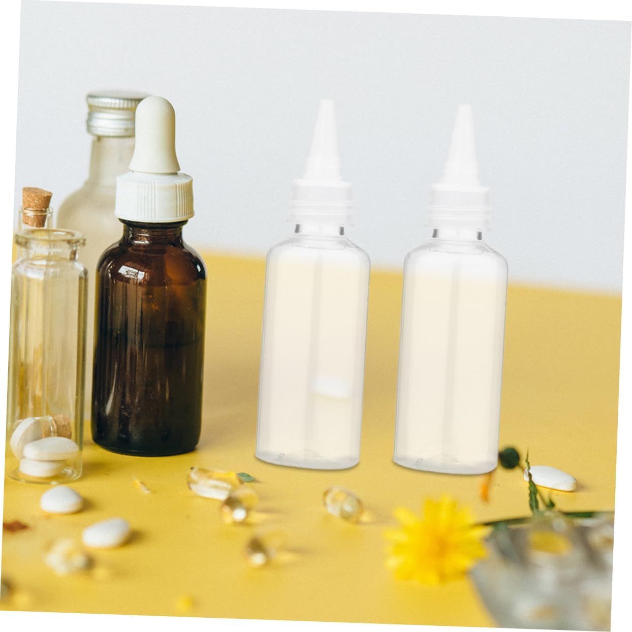 Cabilock 20Pcs Refillable Squeeze Bottles for Crafts Paint and Condiments