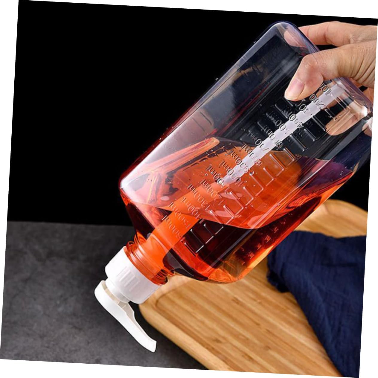 Angoily 8cc Condiment Squeeze Bottle for Kitchen Use