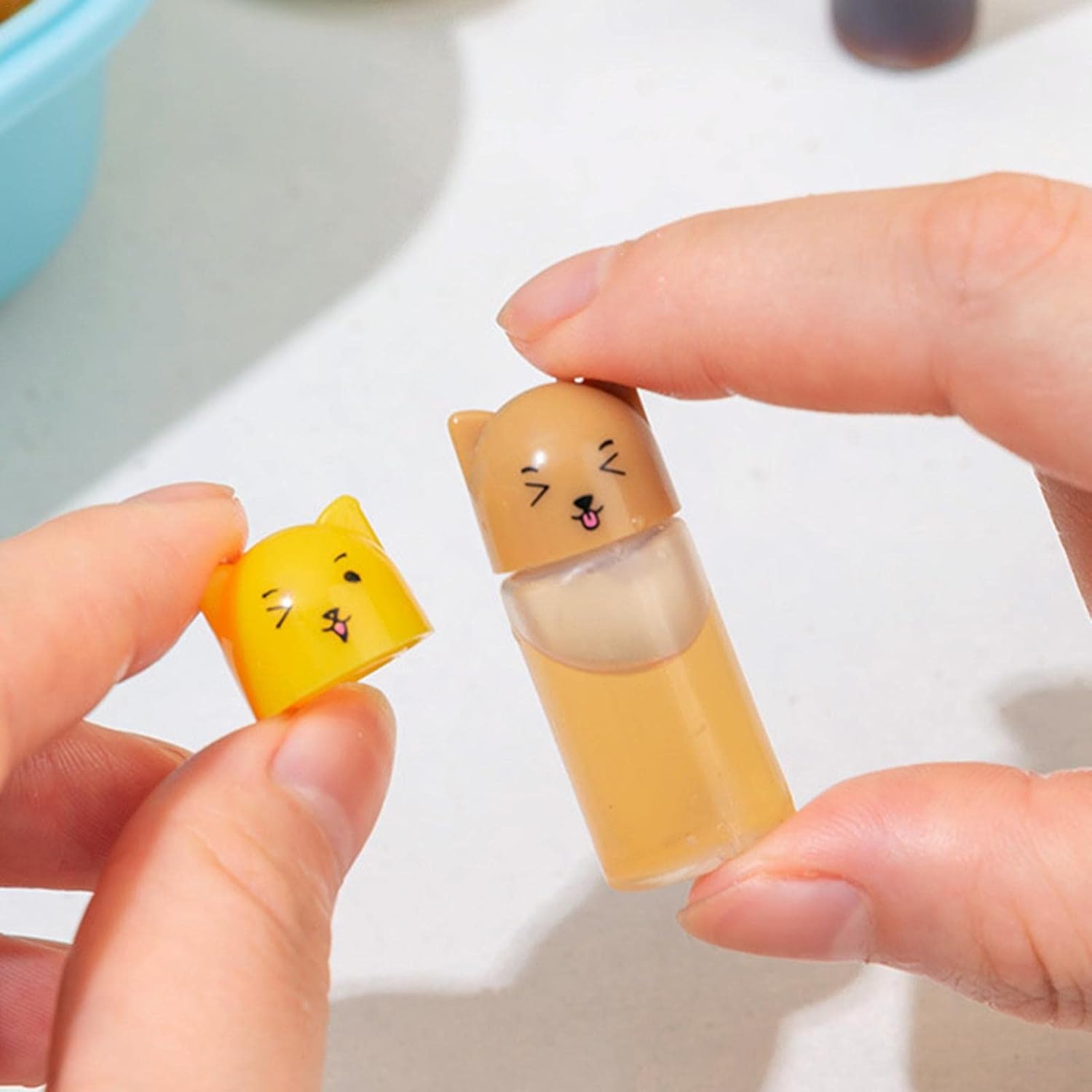 Kumprohu Refillable Ketchup Bottles with Airtight Cap