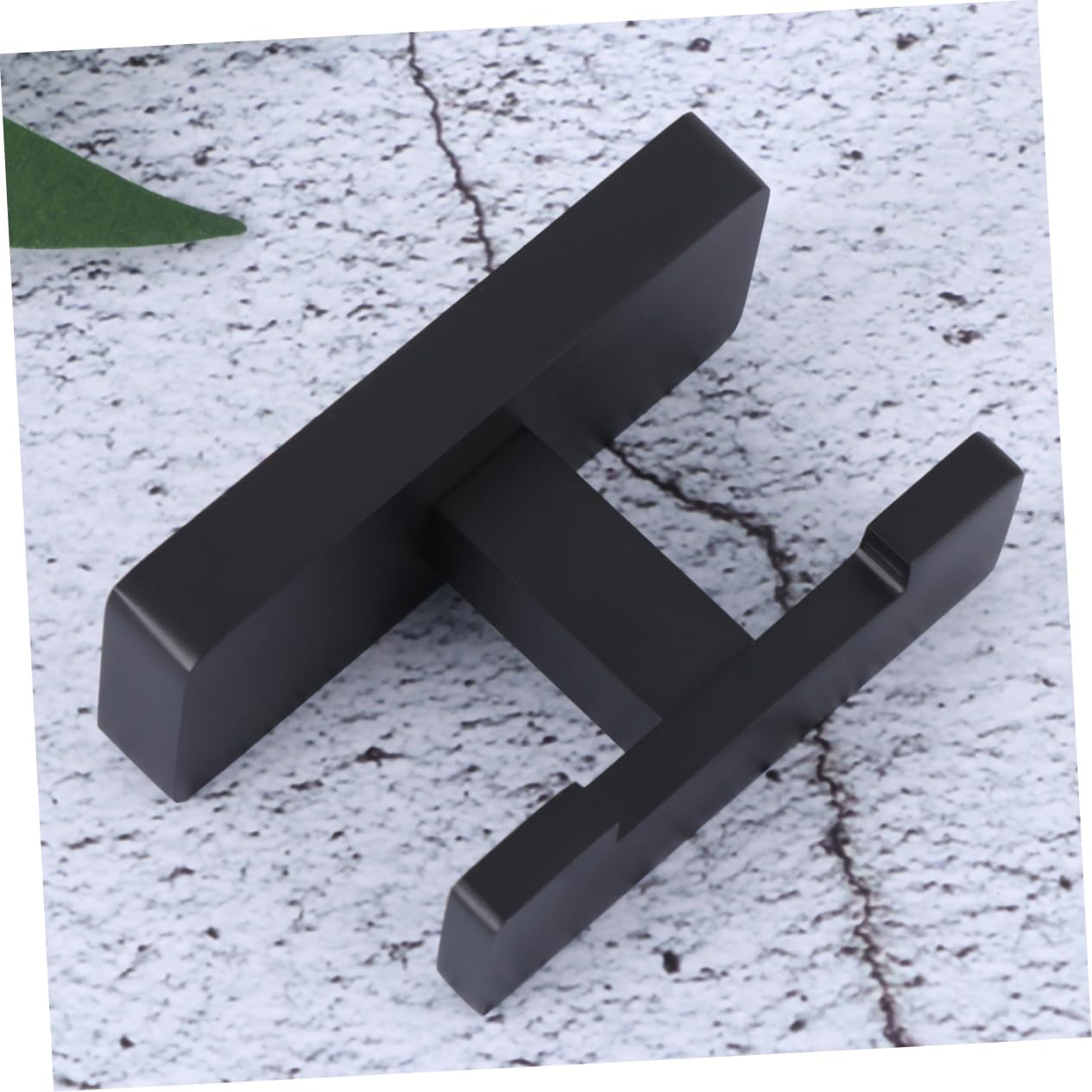 Elegant Black Copper Hooks for Towels and Bathrooms
