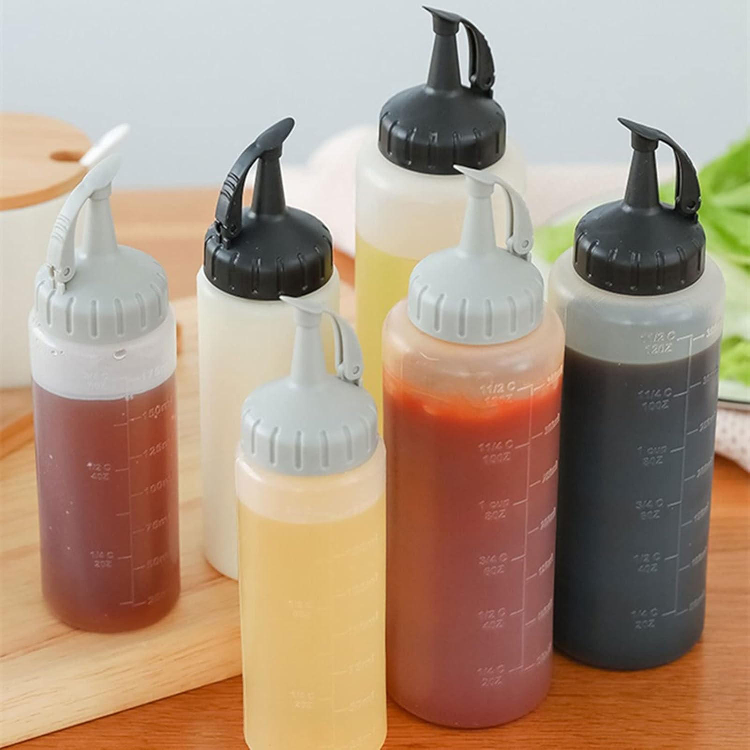 KeuLen Seasoning Jar Squeeze Oil Bottle with Sealing Cap