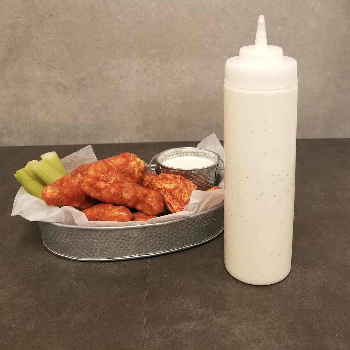 Tablecraft 24 oz Clear Condiment Squeeze Bottle