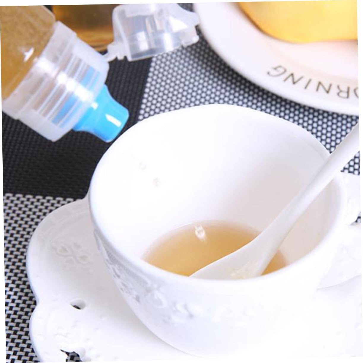 PRETYZOOM 4pcs Condiment Storage Set - Leakproof Safe for Home Kitchen Travel