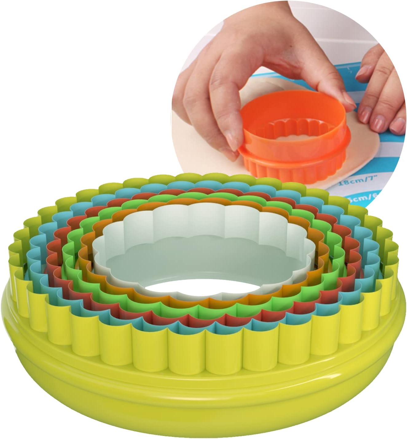 YAFIYGI 6-Piece Scalloped Round Cookie Cutters Plastic