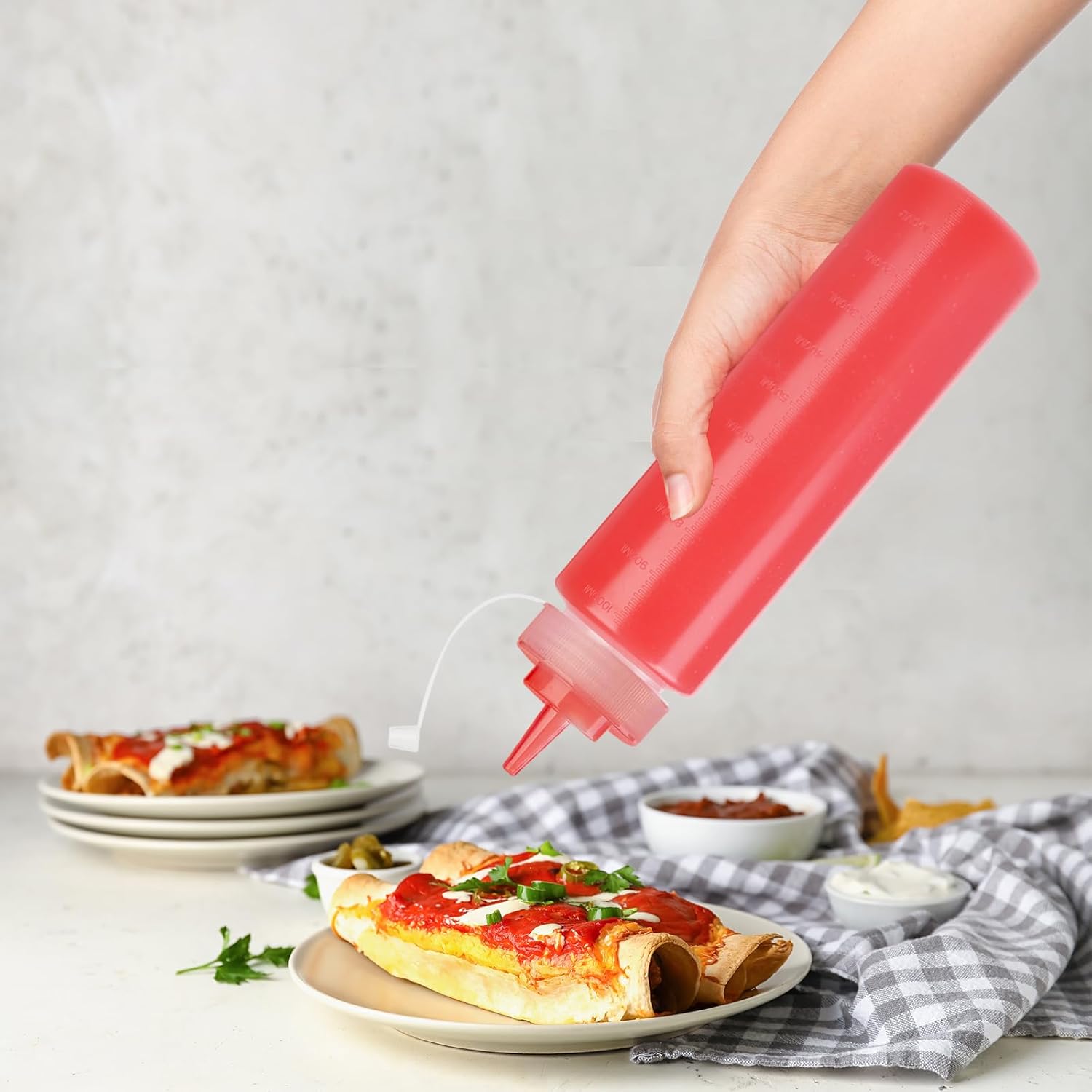 Belinlen 6 Pack 32 oz Squeeze Bottles for Sauces 1