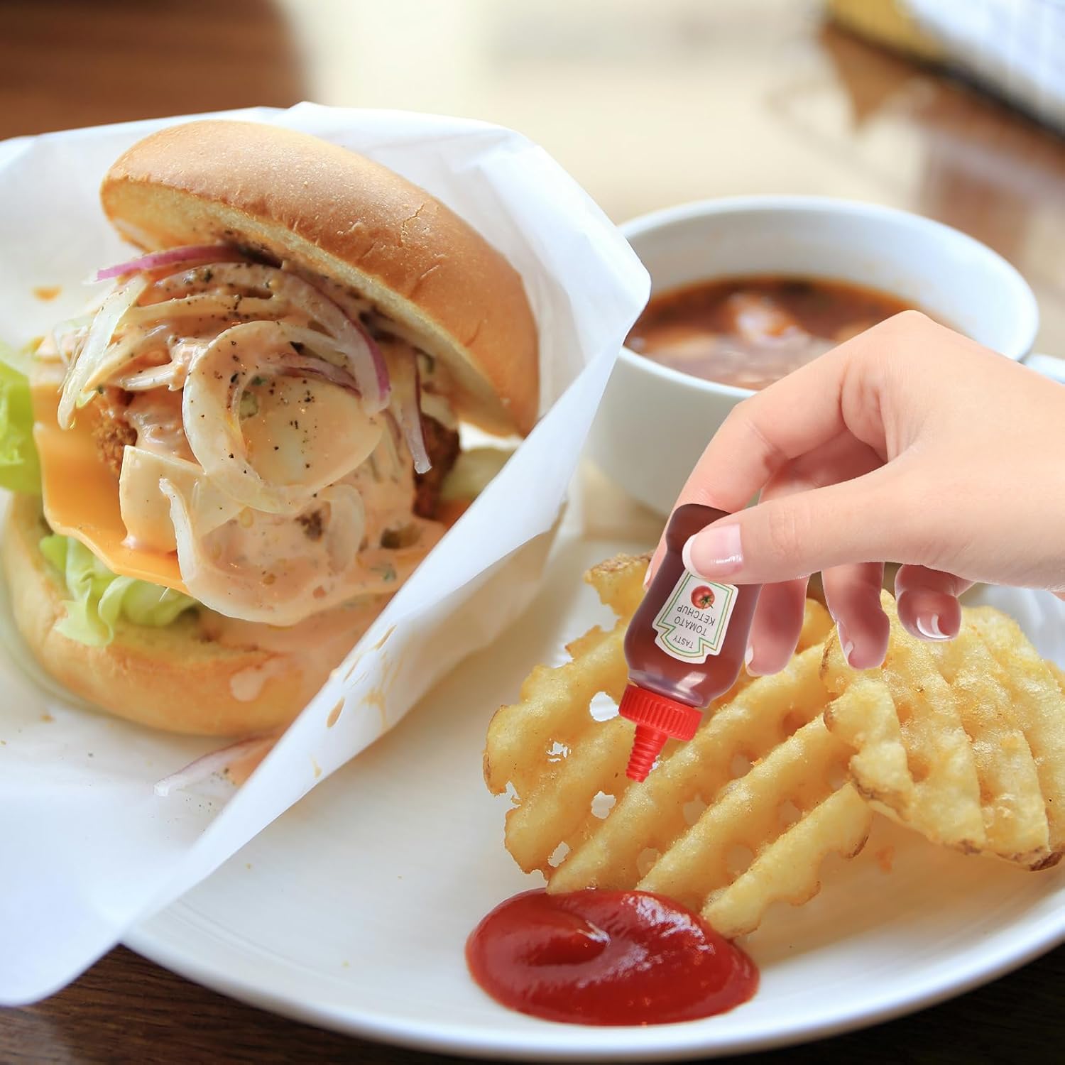 8Pcs Mini Ketchup Bottles 25ml Reusable Condiment Squeeze Bottles