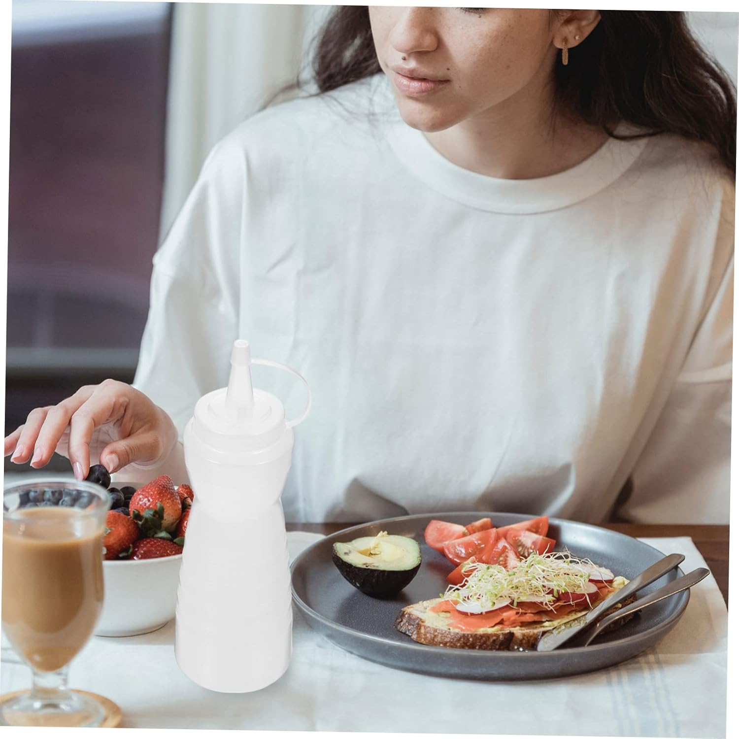 KICHOUSE 2Pcs 400ml Condiment Squeeze Bottles for Ketchup and Sauces