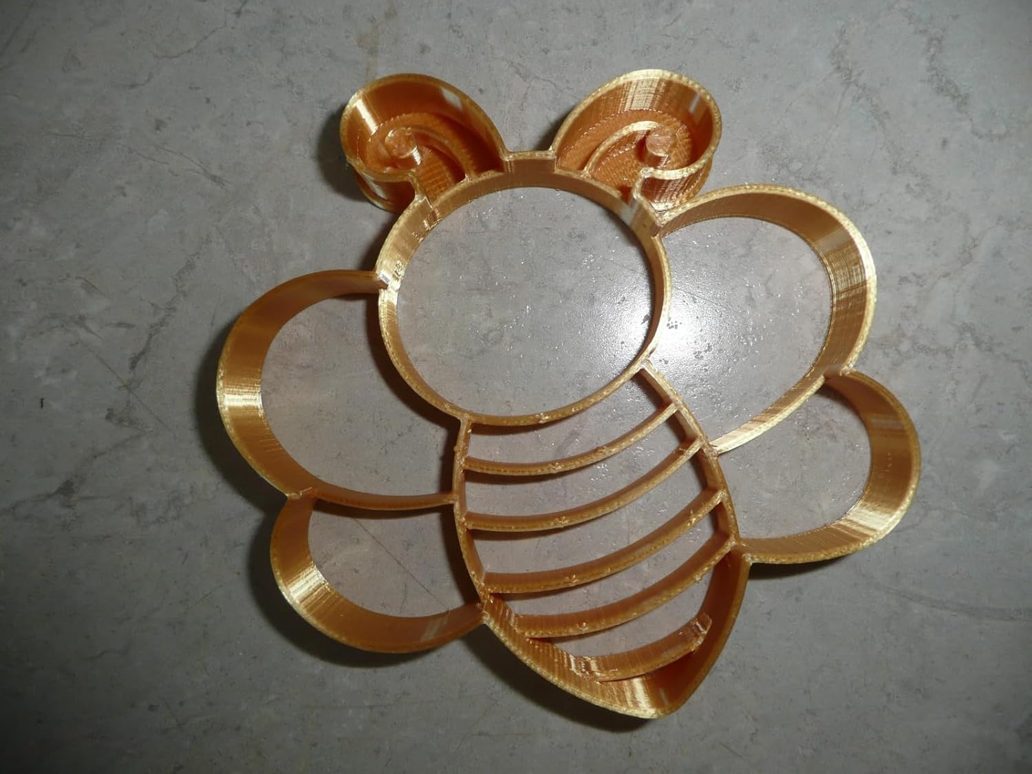 YNGLLC 6-Piece Bumblebee Fondant Cutter Set 175 Inch USA Made