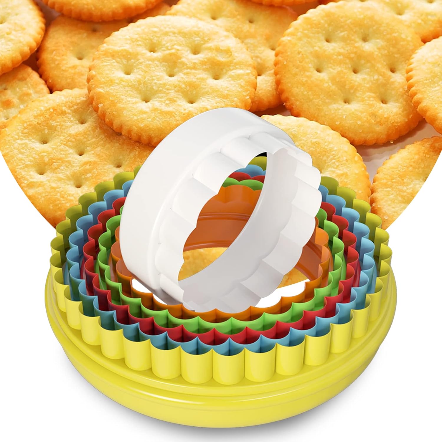 YAFIYGI 6-Piece Scalloped Round Cookie Cutters Plastic