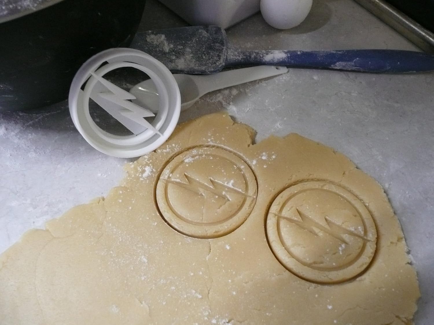 YNGLLC SUPERHEROES COMICS Cookie Cutters Set of 6
