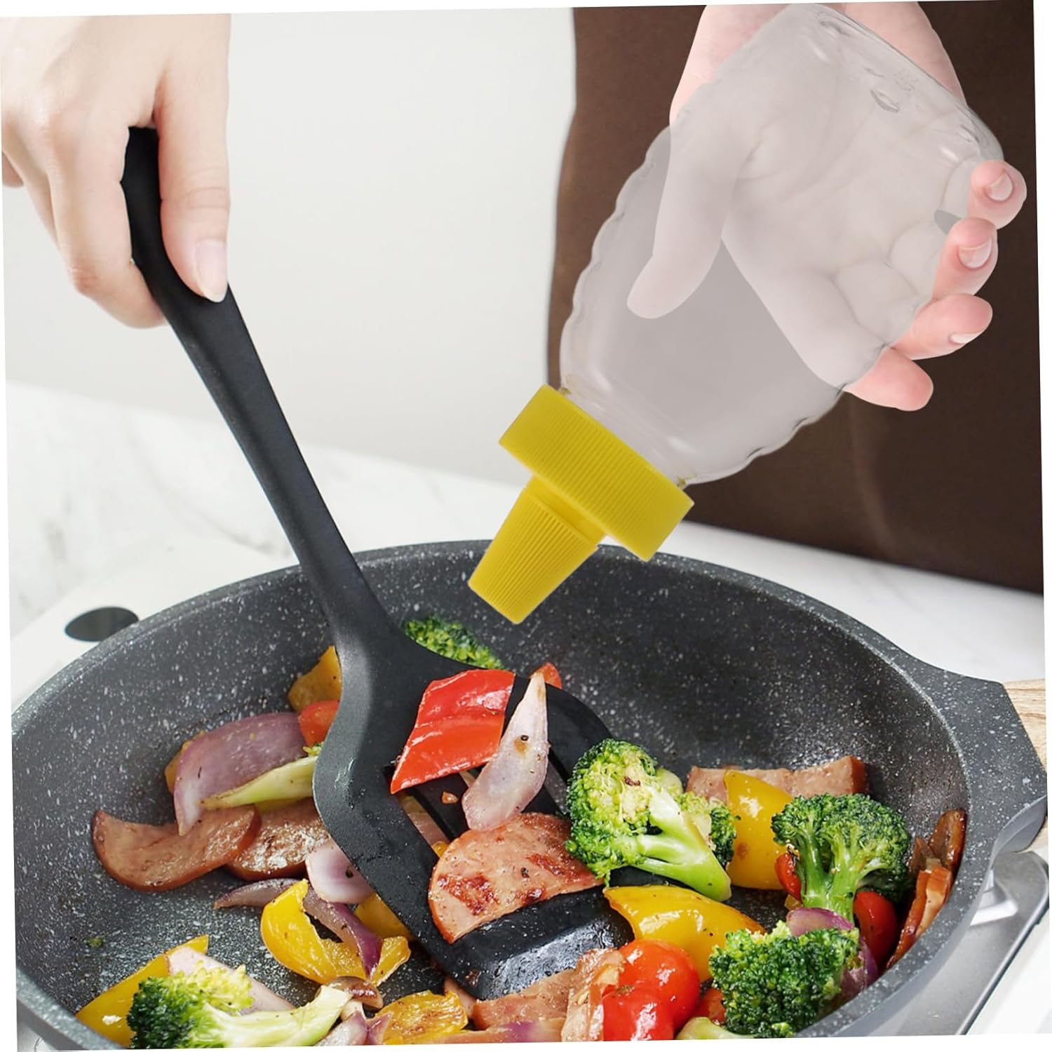 Zerodeko 4-Piece Squeeze Bottles for Sauces and Condiments 1