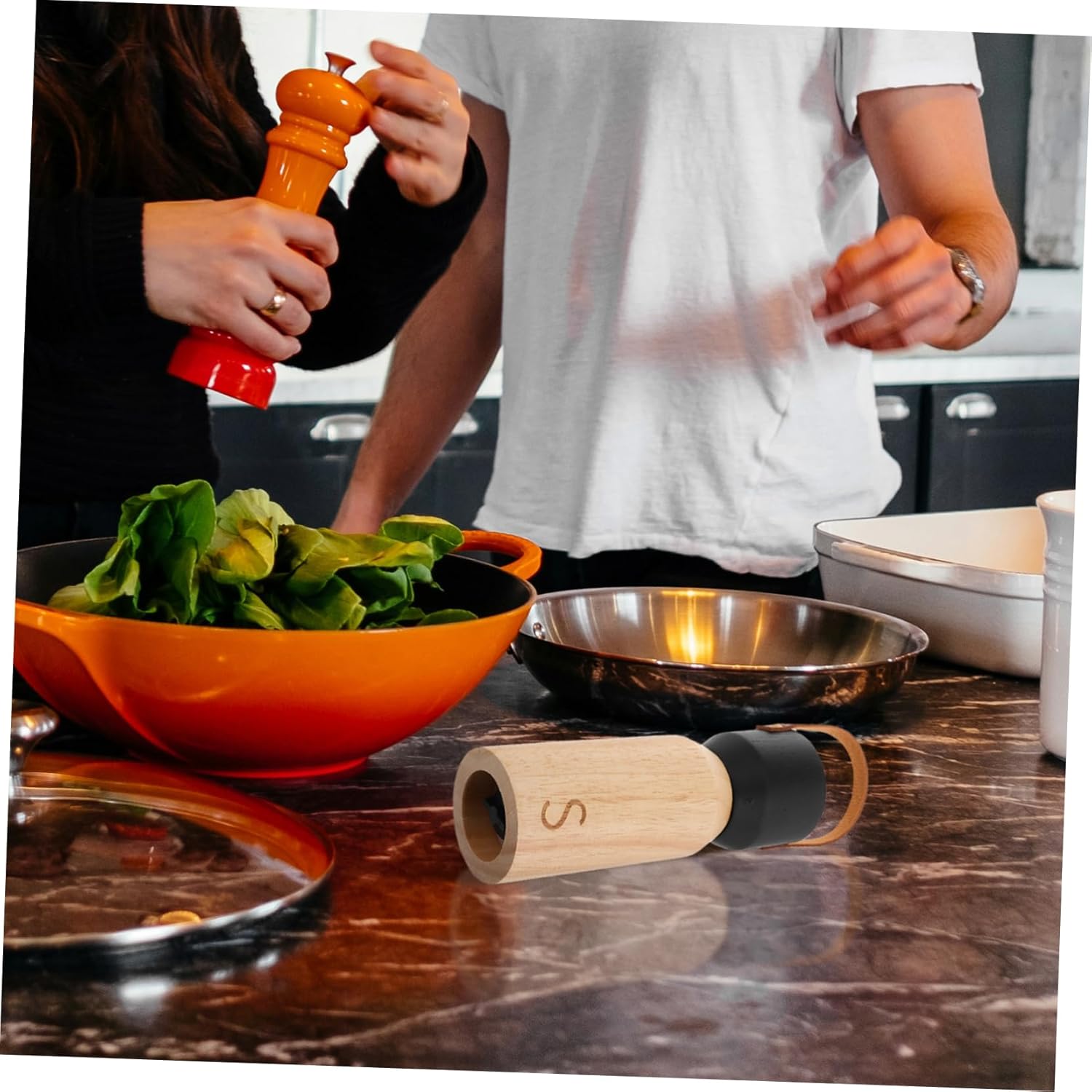 VINTORKY Portable Wooden Pepper Grinder 1