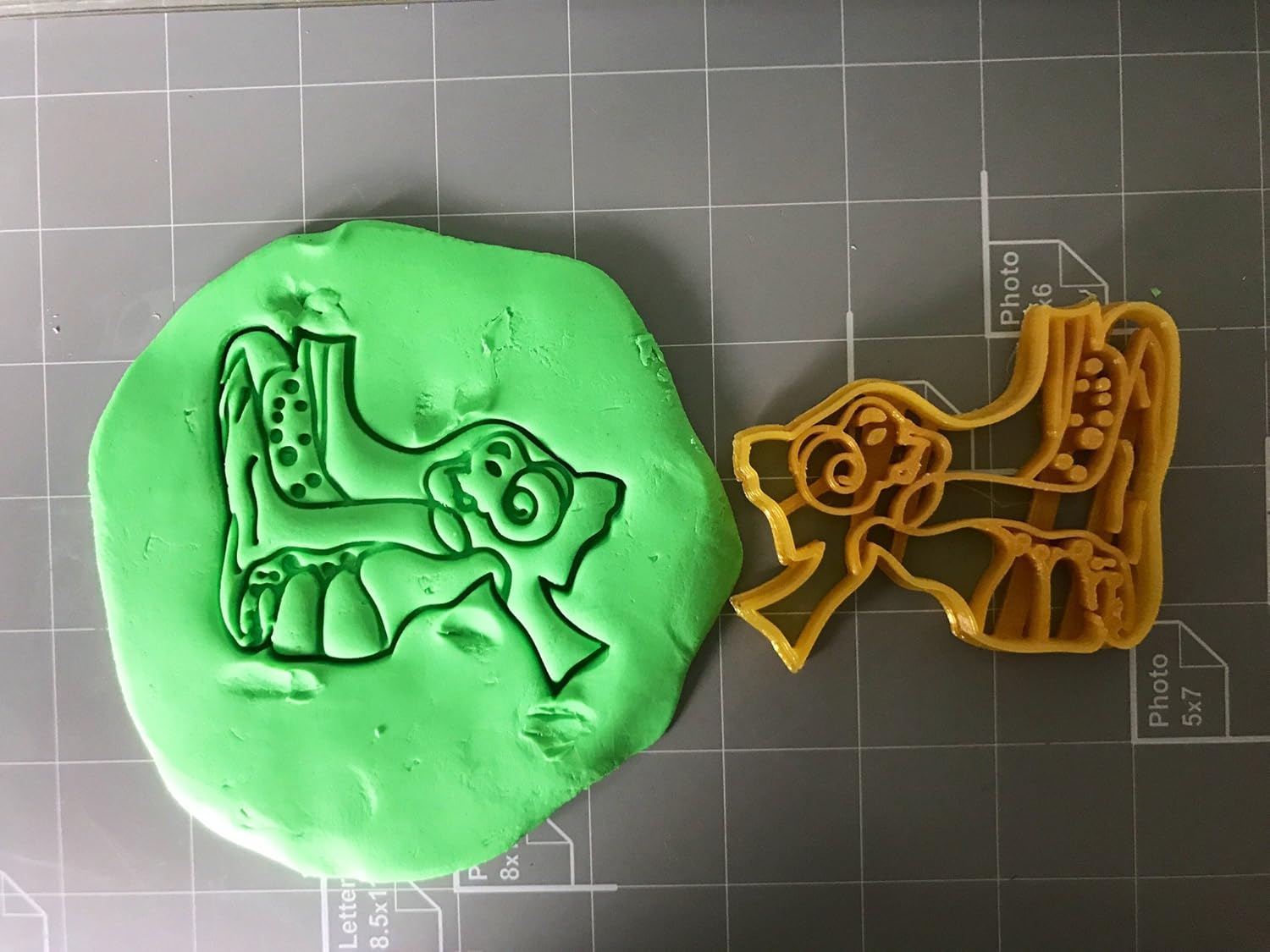 Arbi Design Ear Anatomy Cookie Cutter 1