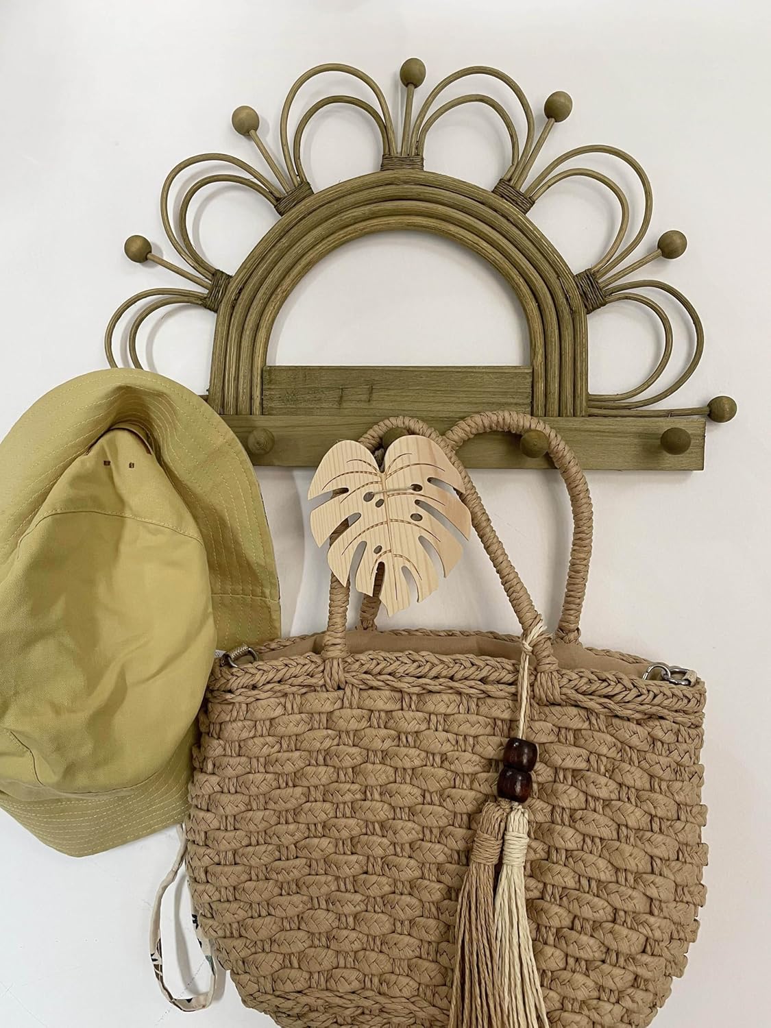 YISSEN Rattan Wall Hooks Entryway Shelf Organizer