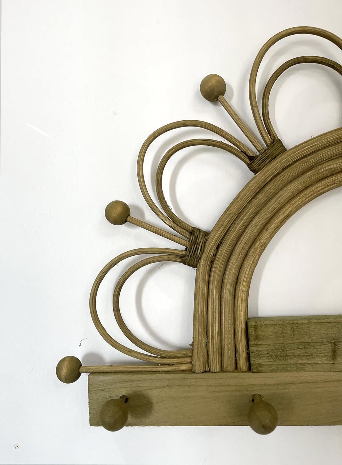 YISSEN Rattan Wall Hooks Entryway Shelf Organizer